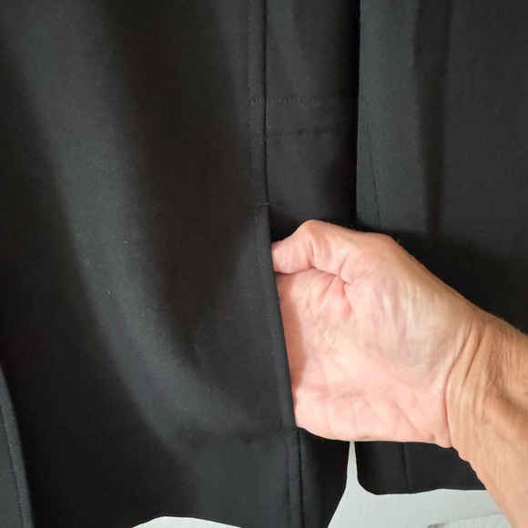 Ann Taylor jacket/blazer, 6, black, four snap front, lined NWOT - Picture 6 of 7
